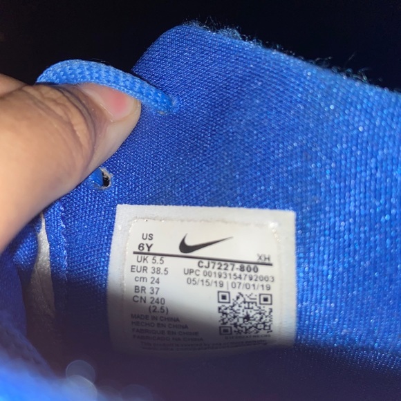 Kyrie 5’s GS (pineapple house) spongebob edition - Picture 6 of 6